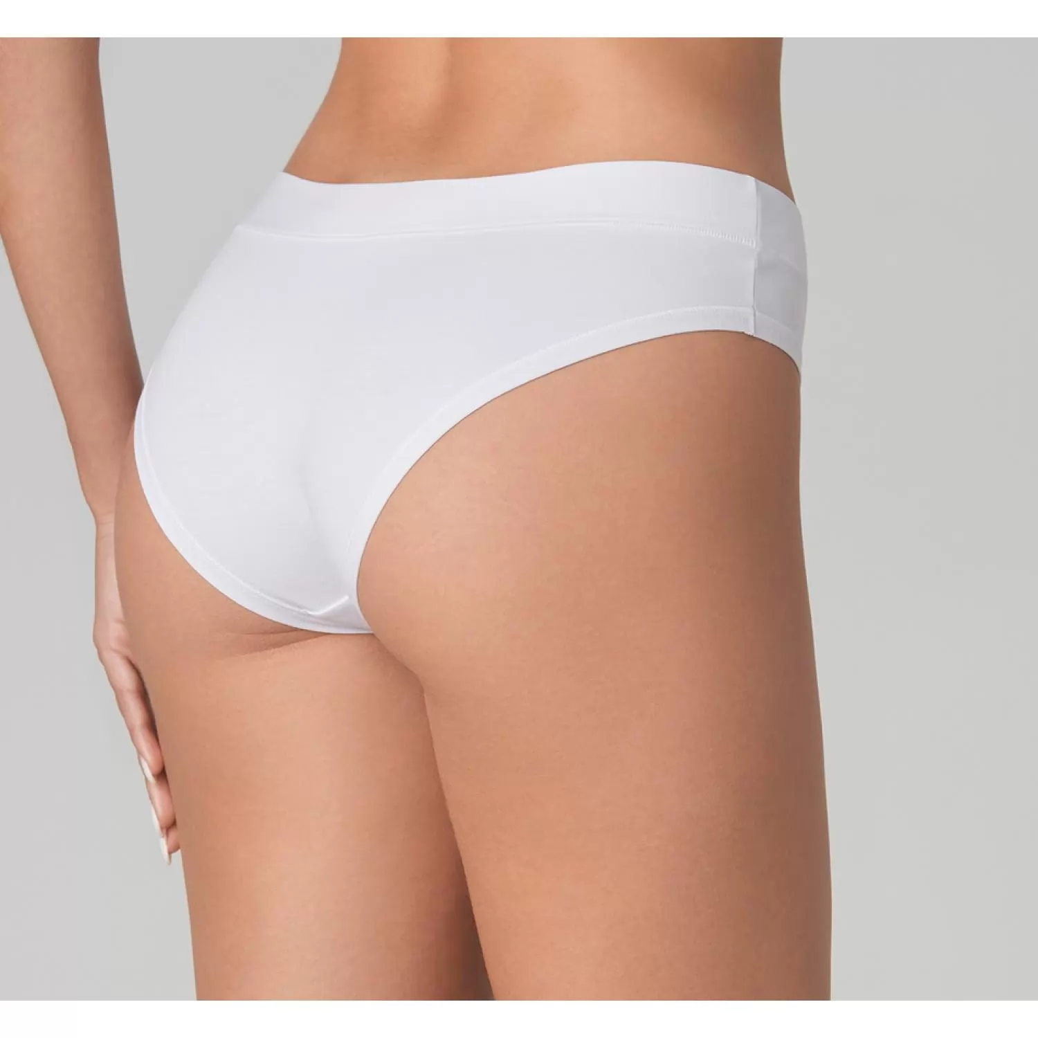 Трусикисіз Лена